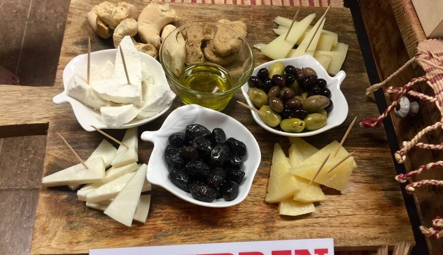 Heraklion: Food Tastings Walking Tour - Walking through the city toward Rocca a Mare