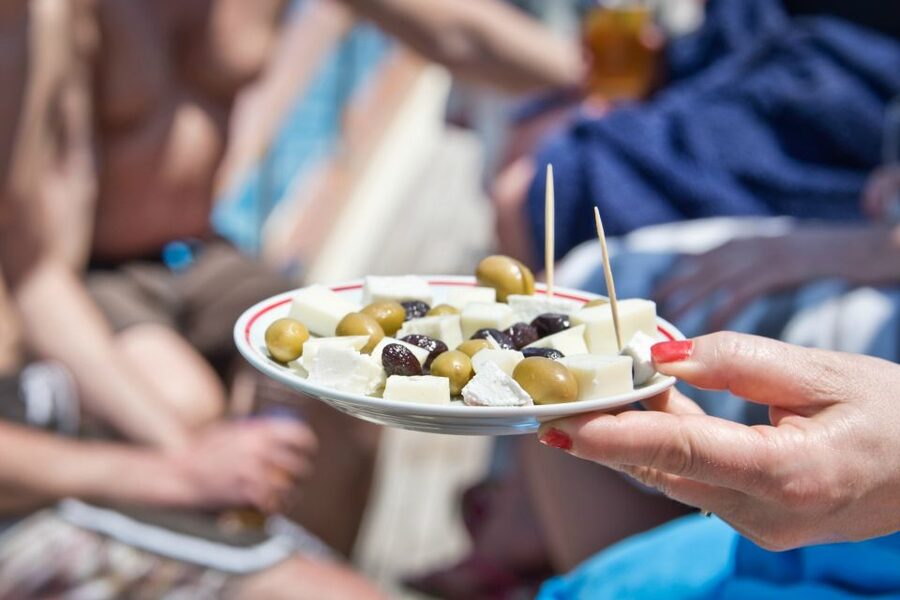 Heraklion: Food Tastings Walking Tour - Agios Minas Cathedral and a slower pause