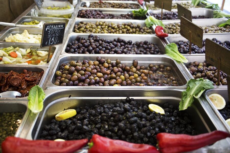 Heraklion: Food Tastings Walking Tour - Wine, tapas, and a taste of Crete’s old vineyards