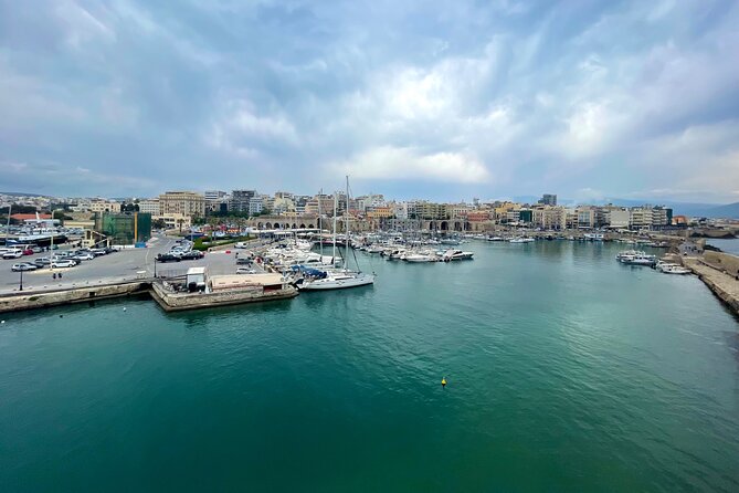 Heraklion Highlights: Knossos, Museum & Historic City Drive - What the private driver adds