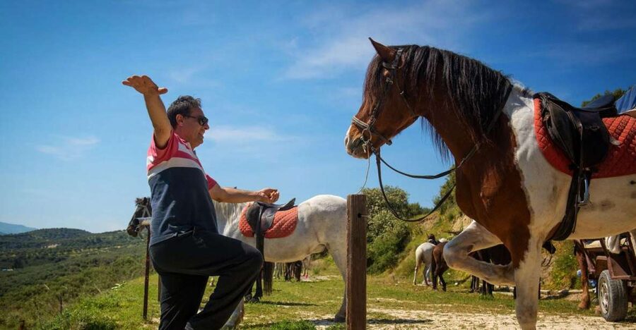 Heraklion: Horseriding Day Tour with Lunch and Transfer - Meeting Irene, Gregory, and the horses