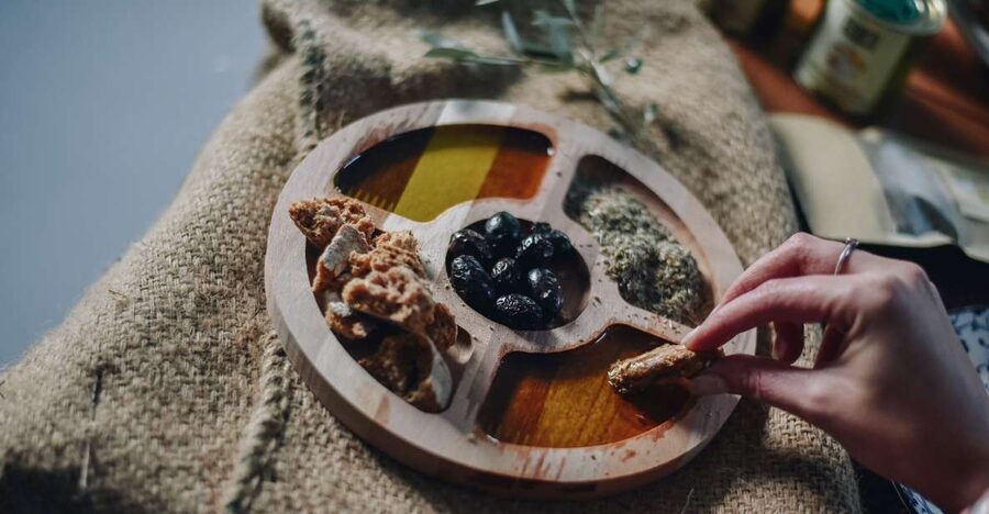 Heraklion: Olive Farm Tour with Tasting of Local Delicacies - Why olive oil makes a good Crete experience