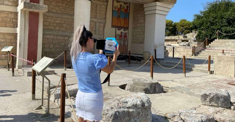 Heraklion: Palace of Knossos 3D Virtual Audio Tour by Tablet - Why a screen helps at Knossos