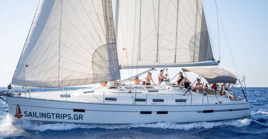 Heraklion: Private Half-Day Sailing Trip to Dia Island - Drinks, fruit, and the optional onboard meal
