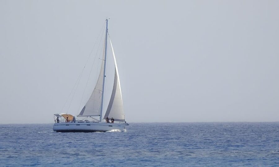 Heraklion: Sailing Cruise to Dia Island with Drinks and Meal - Should you book it?