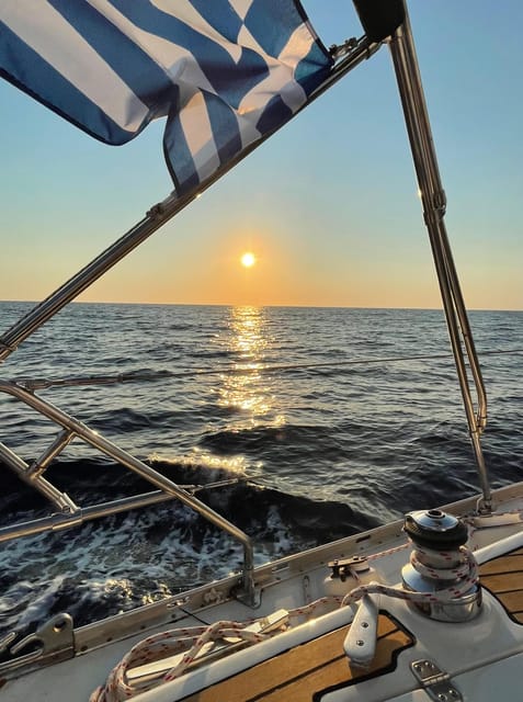 Heraklion: Sailing Cruise to Dia Island with Drinks and Meal - Two timing choices, two different moods