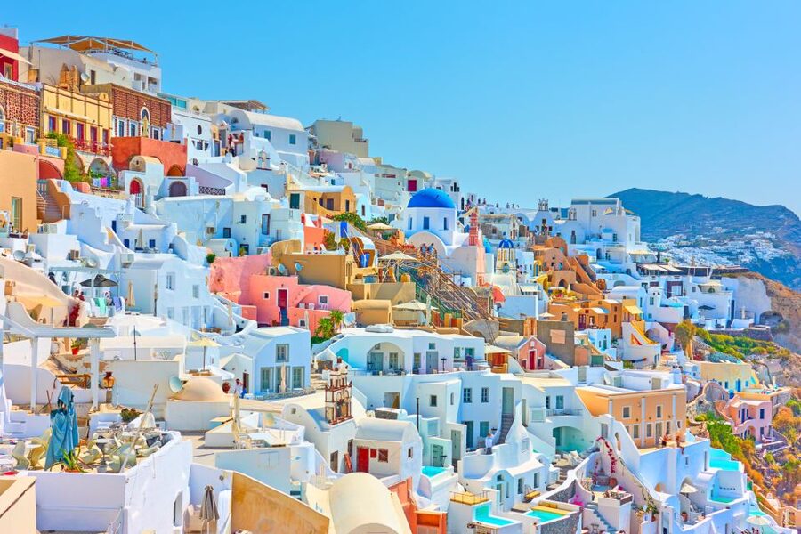 Heraklion: Santorini Day Trip with Boat Transfer & Oia Visit - What the optional volcano boat adds