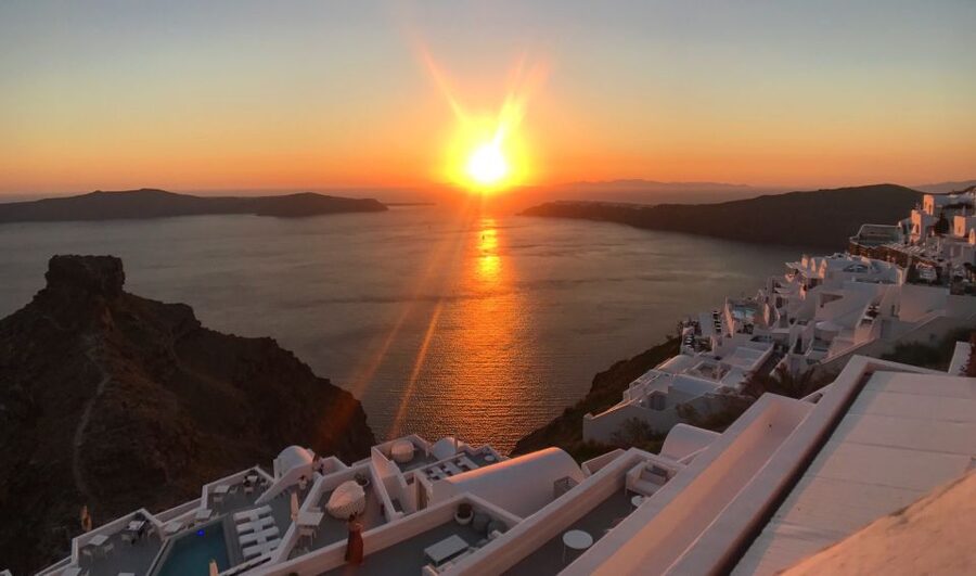 Heraklion: Santorini Day Trip with Boat Transfer & Oia Visit - Oia and the famous Caldera views