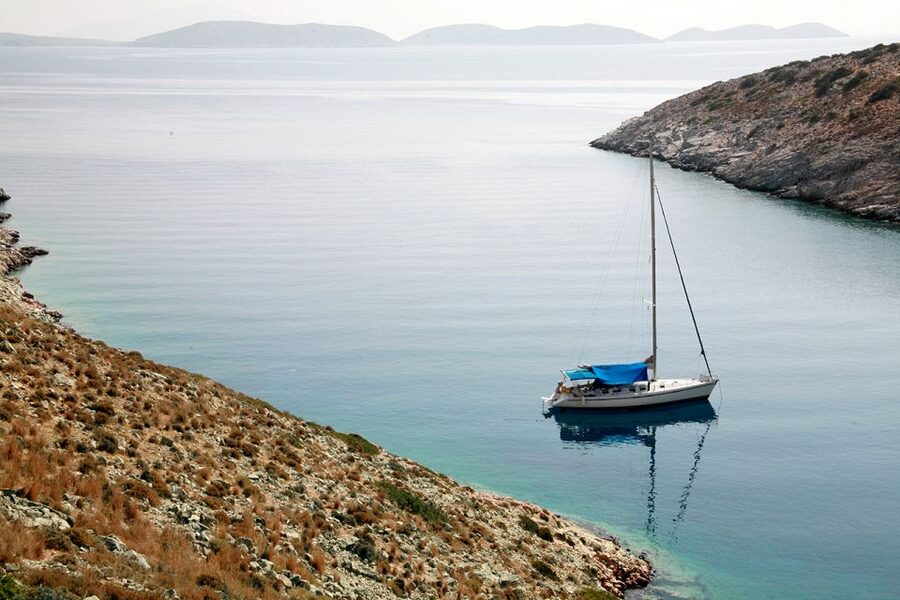 Heraklion: Small-Group Sailing Trip to Dia Island with Lunch - Small-group comfort, pickup, and timing