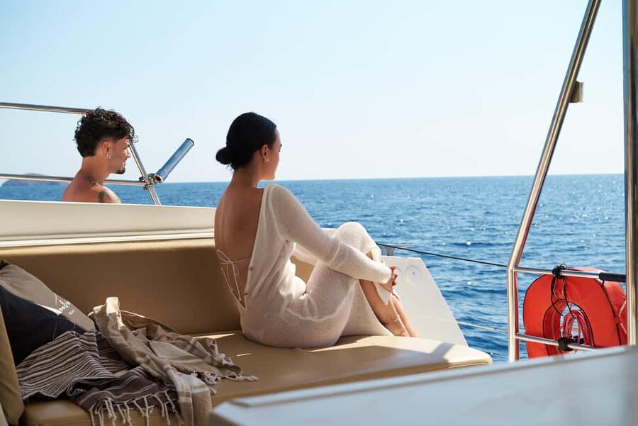Hersonissos: Catamaran Sailing Trip to Dia Island with Lunch - Hersonissos Port: an easy start if you plan ahead