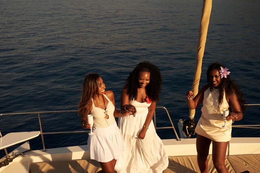Hersonissos: Sunset Catamaran Cruise with Snacks and Drinks - What $90 buys you