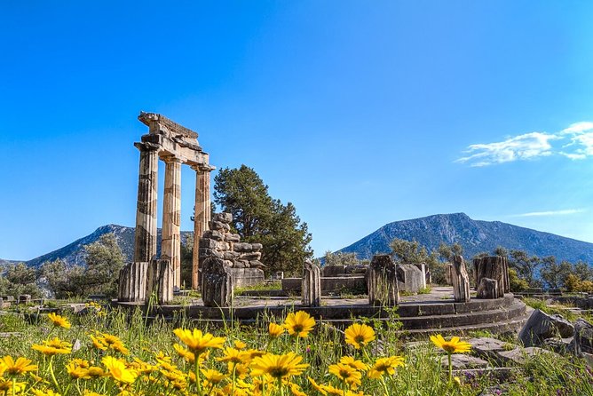 Historical Delphi One Day Tour with Arachova Stop & Expert Guide - Arriving below Mount Parnassus