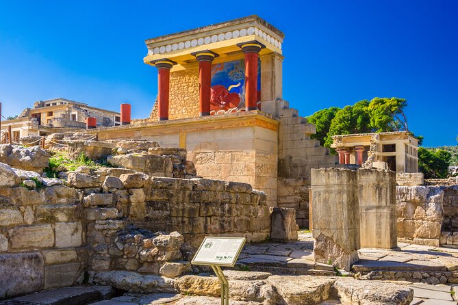 Hop-On Hop-Off Sightseeing Bus Tour in Heraklion - The Ammoudara route and its beach stops