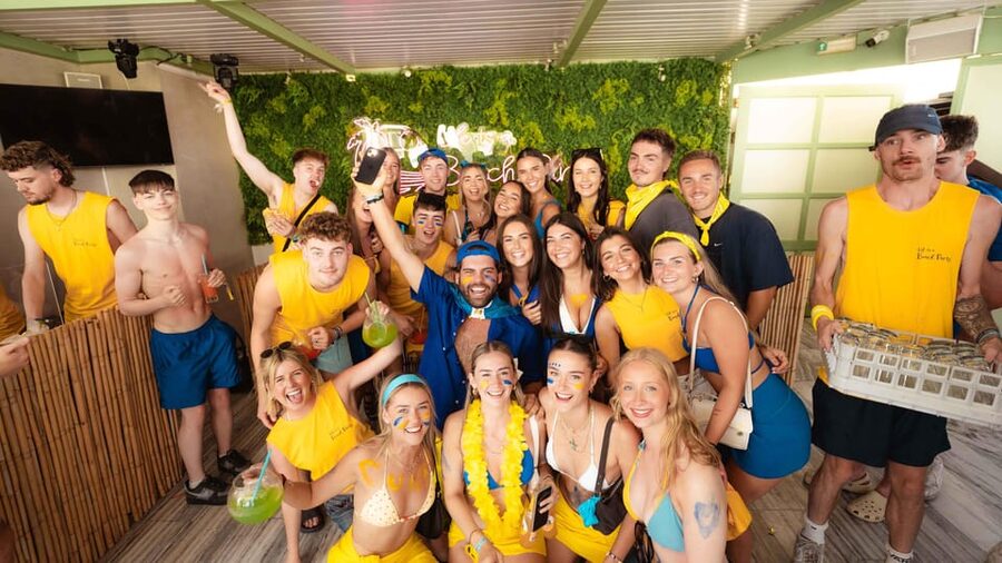 Ios: Pub Crawl with 5 Venues, 5 Shots, and 5 VIP Entrances - What the VIP entrances are worth