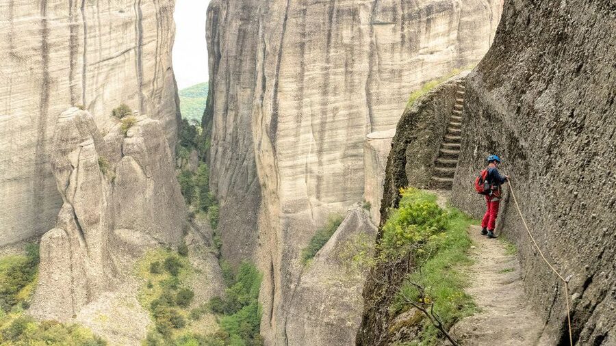 Kastraki: Meteora Via Cordata Hiking Tour to the Great Saint - Scrambling through Meteora’s sandstone towers