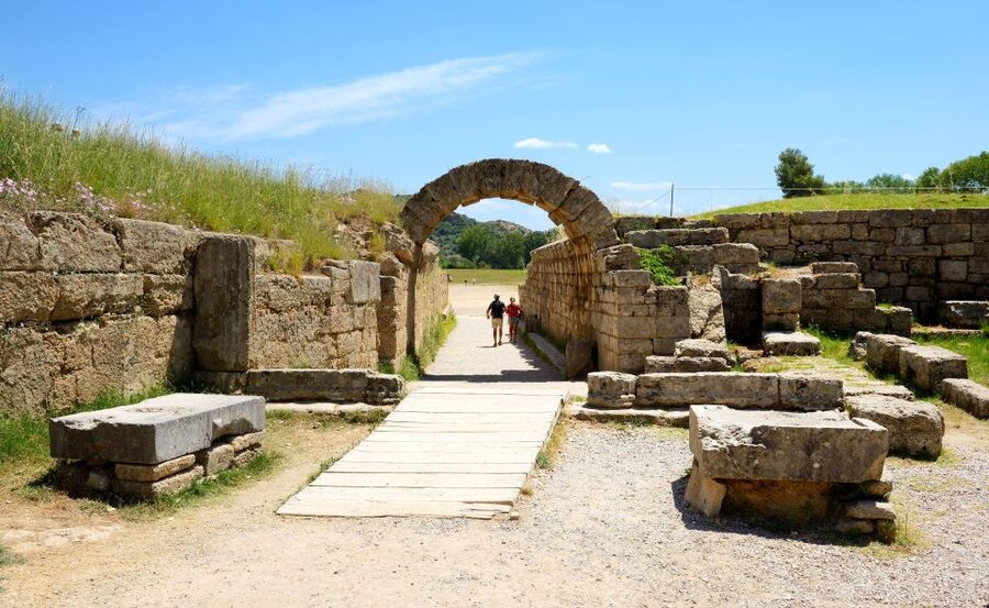 Katakolo Port: Transfer to Ancient Olympia and VR Audio Tour - How the phone-based VR audio tour works