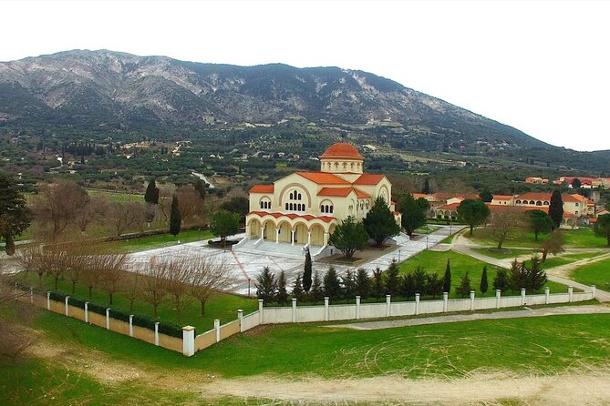 Kefalonia Island Bus Tour- Wine Tasting, Melissani & Fiscardo - Drogarati Cave and its natural concert hall