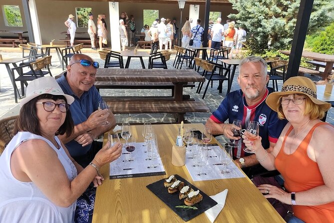 Kefalonia: Private Olive Oil, Honey & Wine Tasting Experience - Kefalonian Honey Michalatos: a closer look at the hive