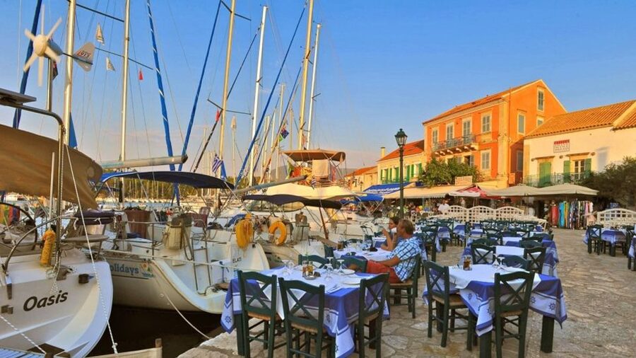 Kefalonia: Wine Tasting, Melissani, Drogarati & Fiscardo - Robola Winery brings local flavor to the morning