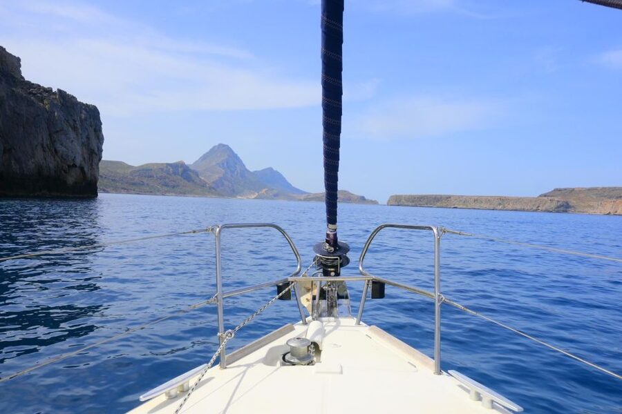 Kissamos: Balos and Gramvousa Private Sailing Trip with Meal - The 1.5-hour sail to Balos Lagoon