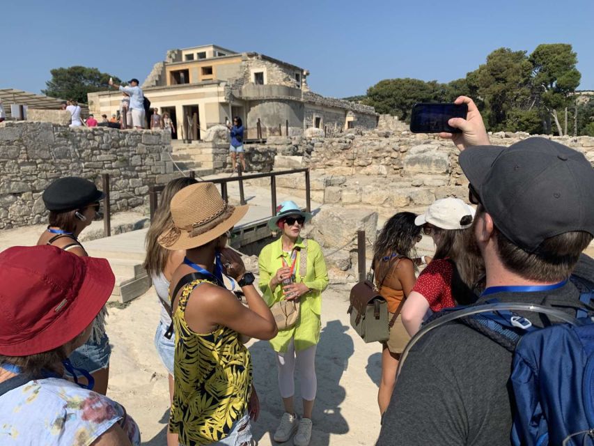 Knossos: Knossos Palace Skip-the-Line Guided Walking Tour - The guides are the main reason to pay more
