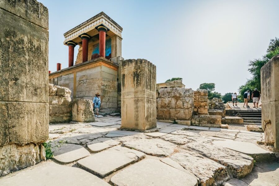 Knossos: Knossos Palace Skip-the-Line Guided Walking Tour - Adding transport from Heraklion