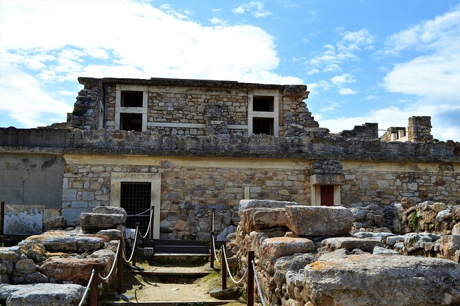 Knossos Palace, Museum & Rethymno city Private Tour from Chania - The private van makes the long route easier