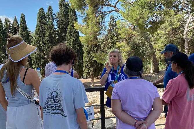 Knossos Palace Tour with Transfer & Skip-the-Line Entry Ticket - What the small group changes