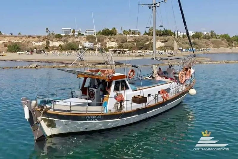 Kolymbia: Day Cruise to Lindos with 2 swimming stops - Three hours to explore Lindos