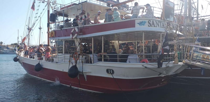 Kos: 3-Island Cruise with Greek BBQ Lunch and Swimming - Greek BBQ lunch on the Santa Maria