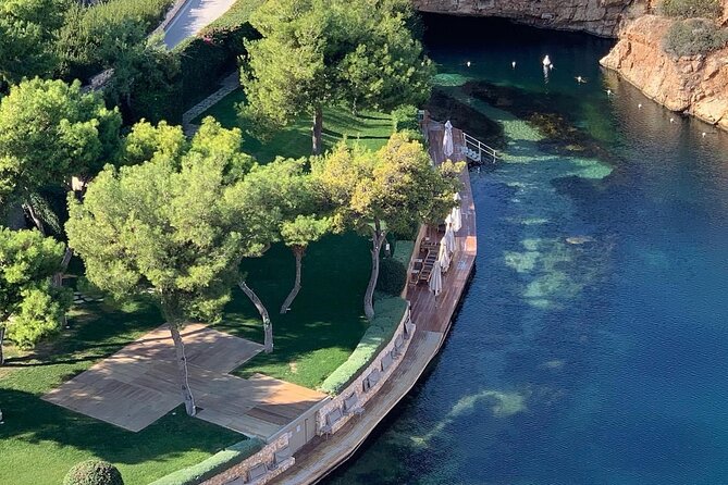 Lake Vouliagmeni Thermal Spa And Temple Of Poseidon Private Full Day Tour - A private car with a local voice