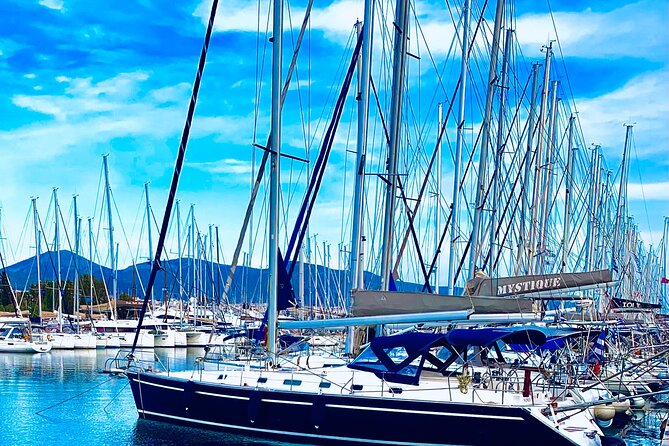 Luxury Day Cruises to Ithaca - swimming, snorkeling food and more ! - Skinos Bay: lunch beside Ithaca’s pines
