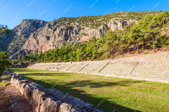 Mercedes Private Tour to Delphi and Arachova - The drive from Athens and what the car adds