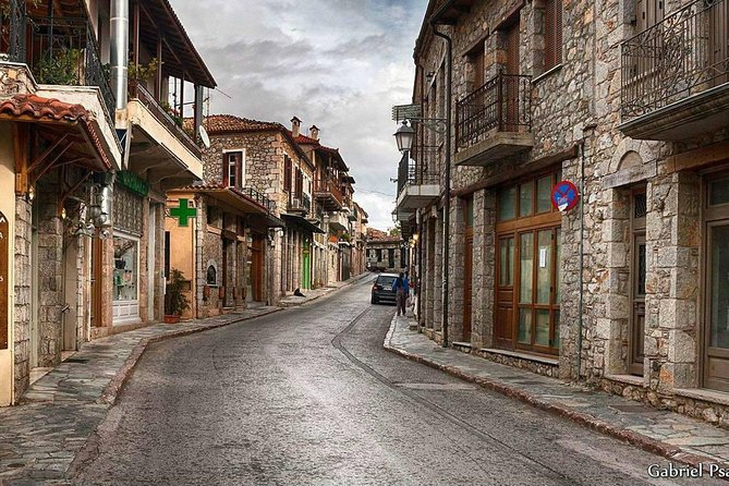Mercedes Private Tour to Delphi and Arachova - The drivers are a major part of the day