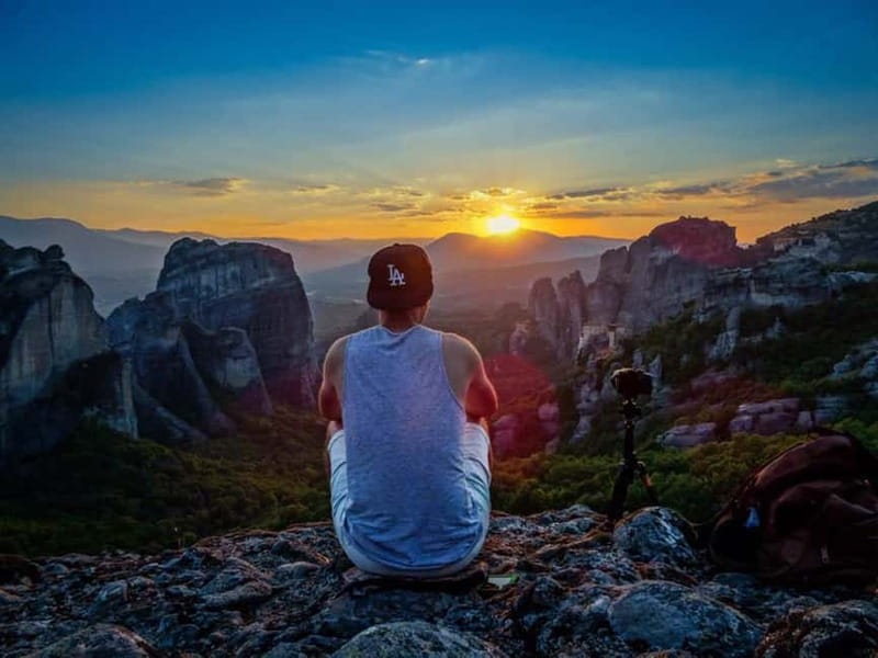 Meteora: Majestic Sunset Tour & Monasteries with Local Guide - Why the sunset is the main event