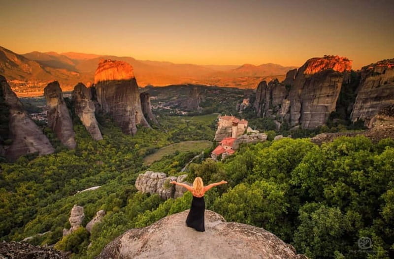 Meteora: Majestic Sunset Tour & Monasteries with Local Guide - Bandovas hermit caves and the older story of Meteora