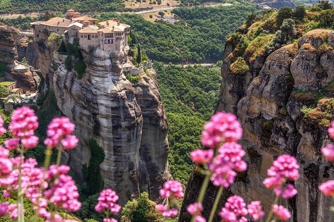 Meteora Monasteries Private Full Day Trip From Athens - A short stop at Thermopylae