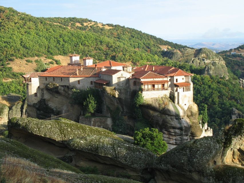 Meteora Monasteries Tour from Athens - Arriving at Kalambaka and Kastraki