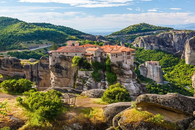 Meteora: Morning Half Day Sightseeing and Monasteries Tour - Why this four-hour Meteora tour works