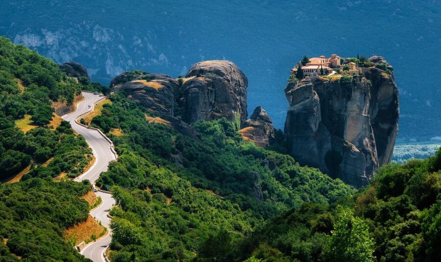 Meteora: Morning Half Day Sightseeing and Monasteries Tour - What the guide adds, and what the guide does not do