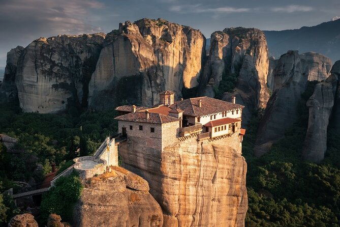 Meteora: Panoramic Morning Small Group Tour with Local Guide - Why a four-hour morning is a smart way to see Meteora