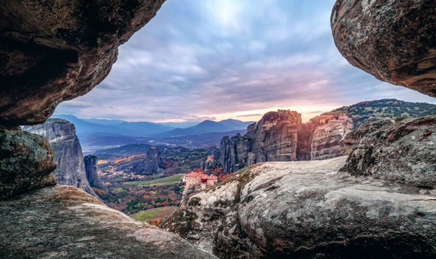 Meteora: Sunset Hike to Secret Caves - The first steps through Meteora’s foothills