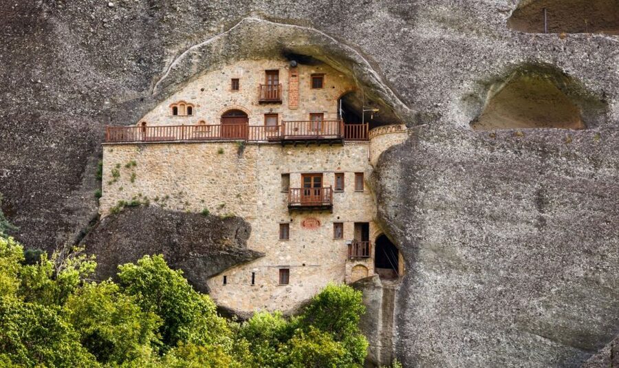 Meteora: Sunset Hike to Secret Caves - Pickup from Kalabaka or Kastraki