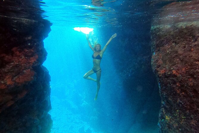 Milos caves snorkelling Catamaran Cruise in a small group - Kleftiko combines caves, snorkeling, and lunch
