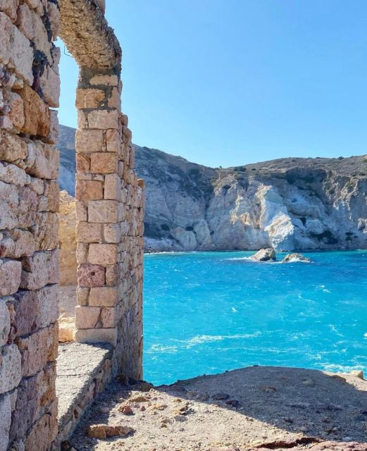 Milos Instagram Tour - Sarakiniko: Milos’ moonlike volcanic coast