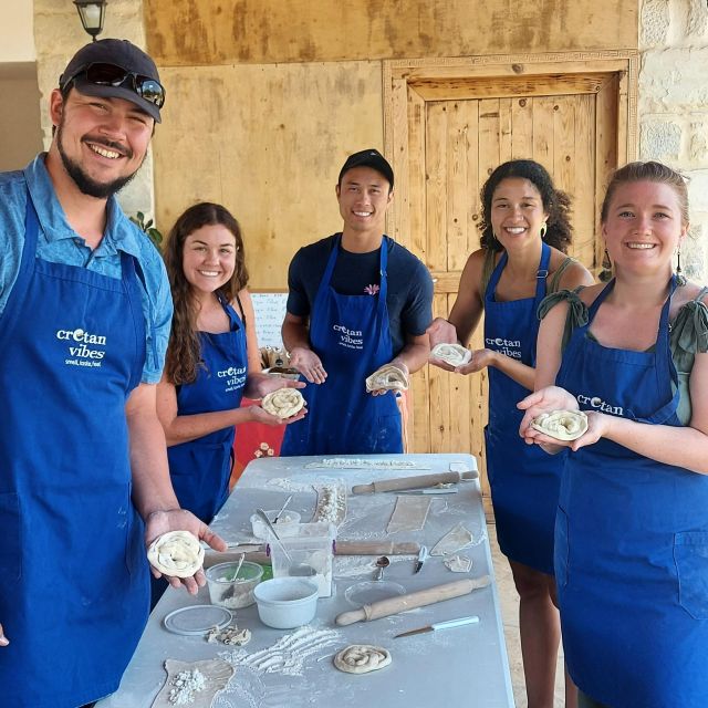Moires: Cooking Class and Olive Oil Tasting at a Family Farm - Learning what extra virgin olive oil really means