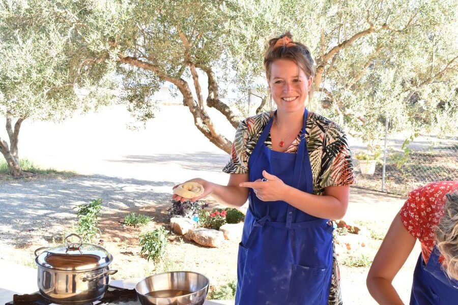 Moires: Cooking Class and Olive Oil Tasting at a Family Farm - Who should book this farm cooking experience