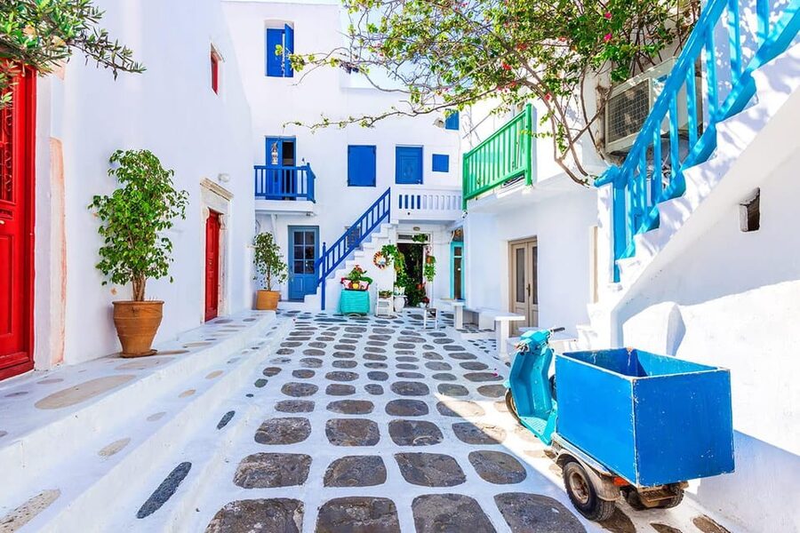Mykonos: Private Tour Island With A Local - Ano Mera and Panagia Tourliani monastery