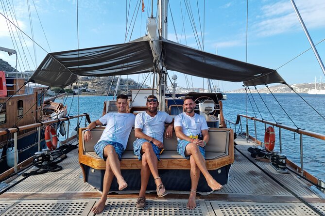Mykonos Sail Cruise to Rhenia, Guided Tour of Delos, Lunch&Drinks - Why this Mykonos cruise works so well