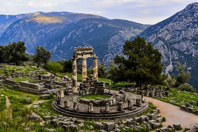 Mystical Delphi & Hosios Loukas Byzantine Wonder Luxury Day Tour - Hosios Loukas, a Byzantine pause near Distomo